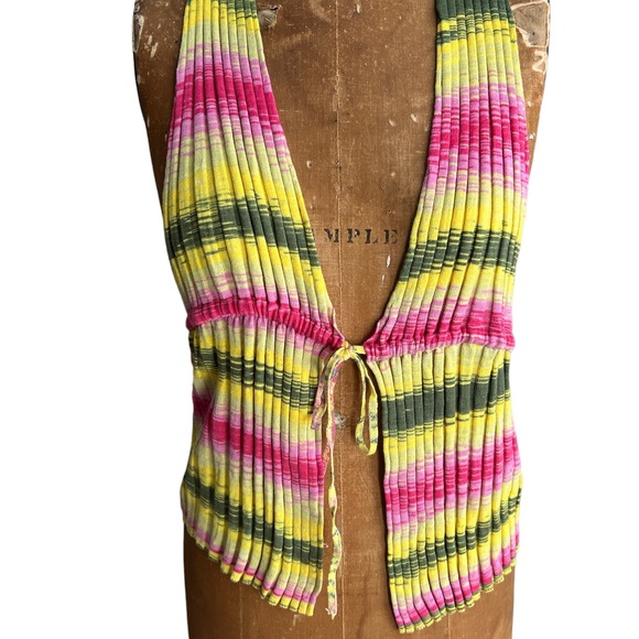 UO Halter Top Sweater SIZE LARGE NWT - Picture 2 of 8